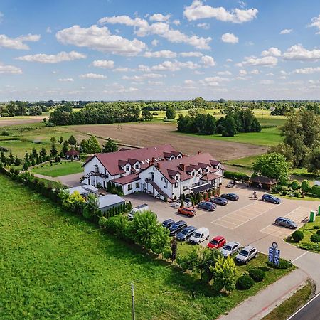 Gosciniec Zacisze I Blisko A2 Dabie-Uniejow I Restauracja Bed & Breakfast Exterior photo