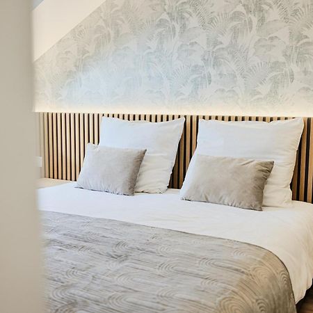 Gosciniec Zacisze I Blisko A2 Dabie-Uniejow I Restauracja Bed & Breakfast Exterior photo