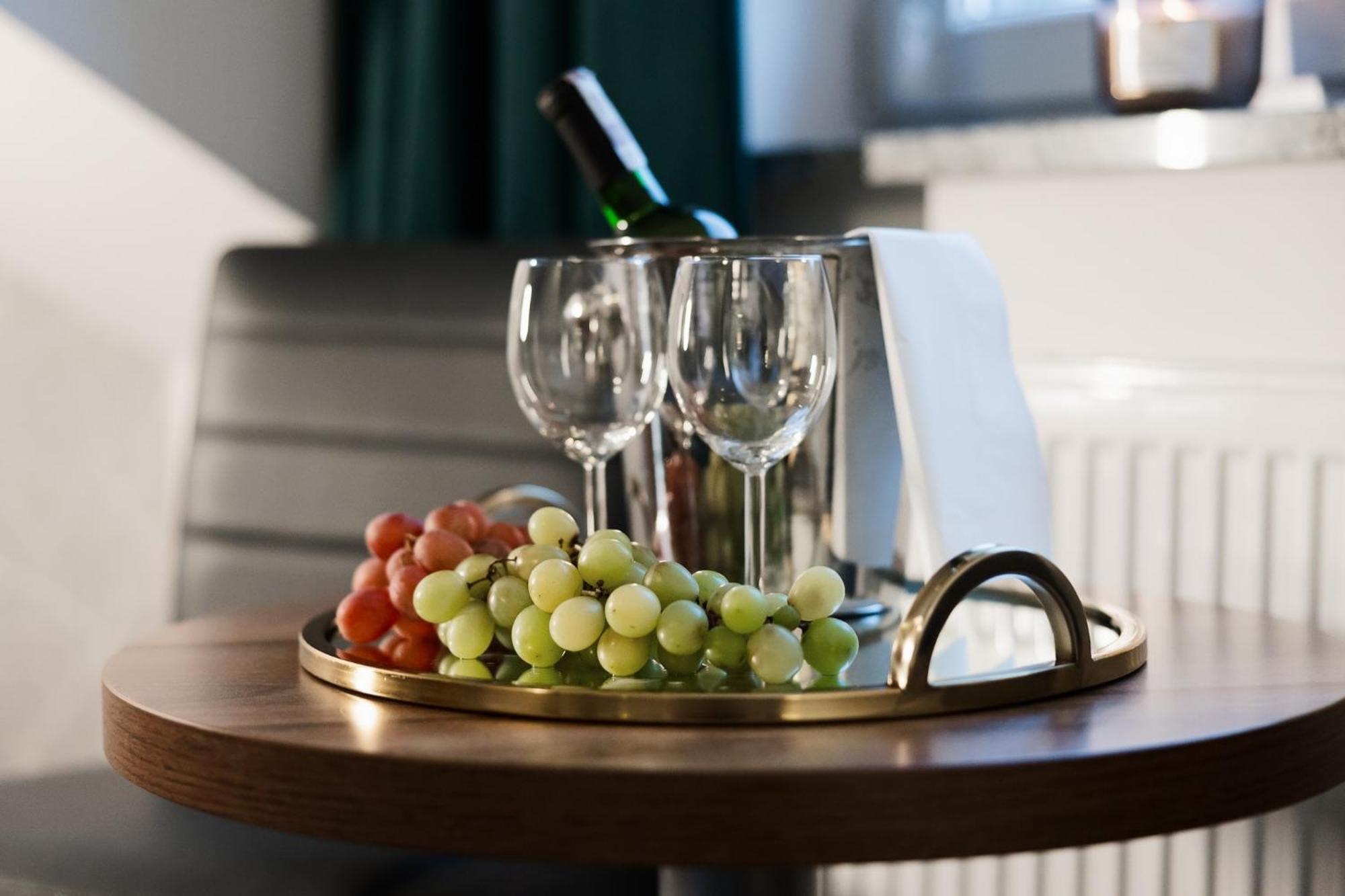 Gosciniec Zacisze I Blisko A2 Dabie-Uniejow I Restauracja Bed & Breakfast Exterior photo
