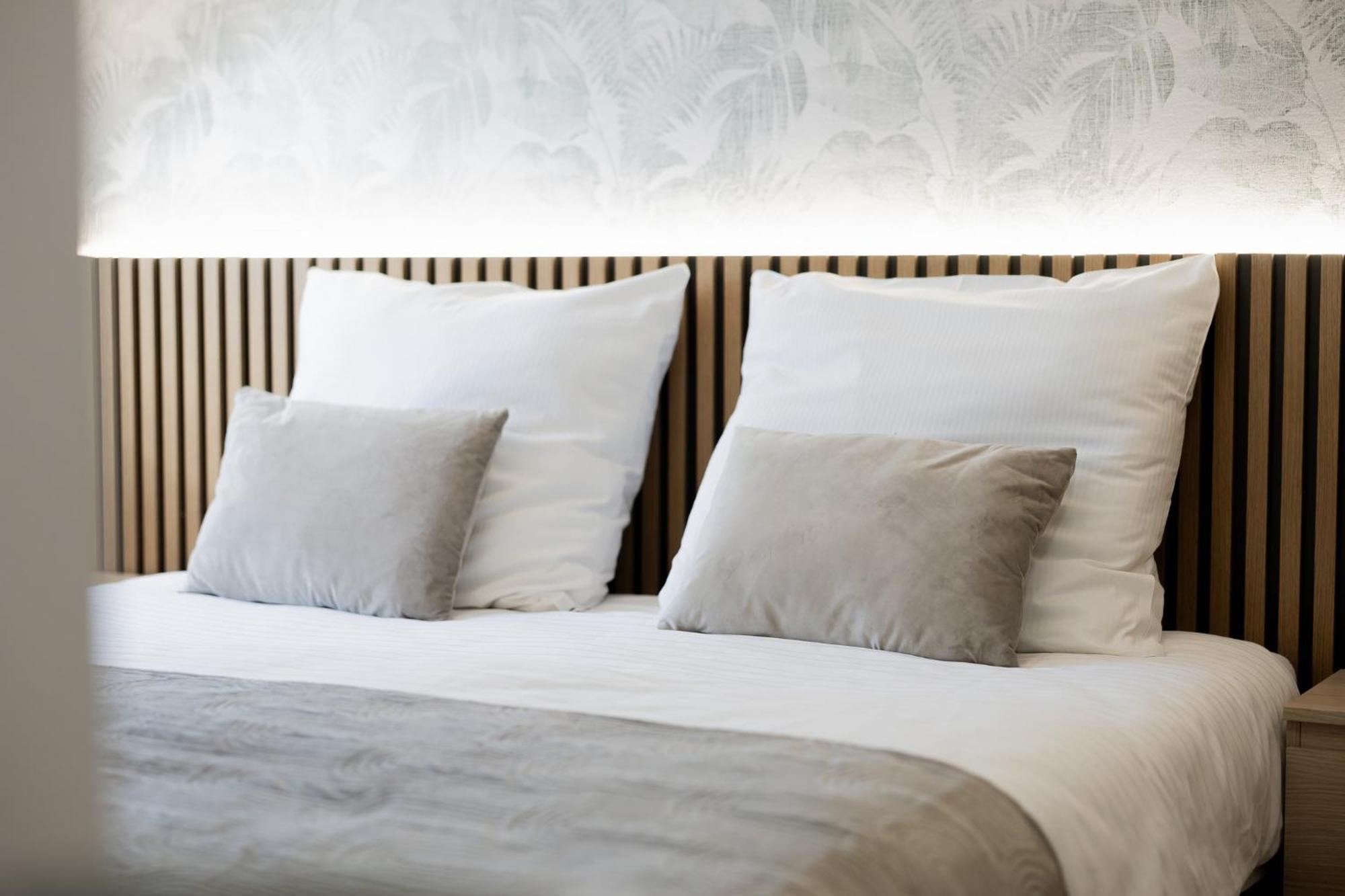 Gosciniec Zacisze I Blisko A2 Dabie-Uniejow I Restauracja Bed & Breakfast Exterior photo