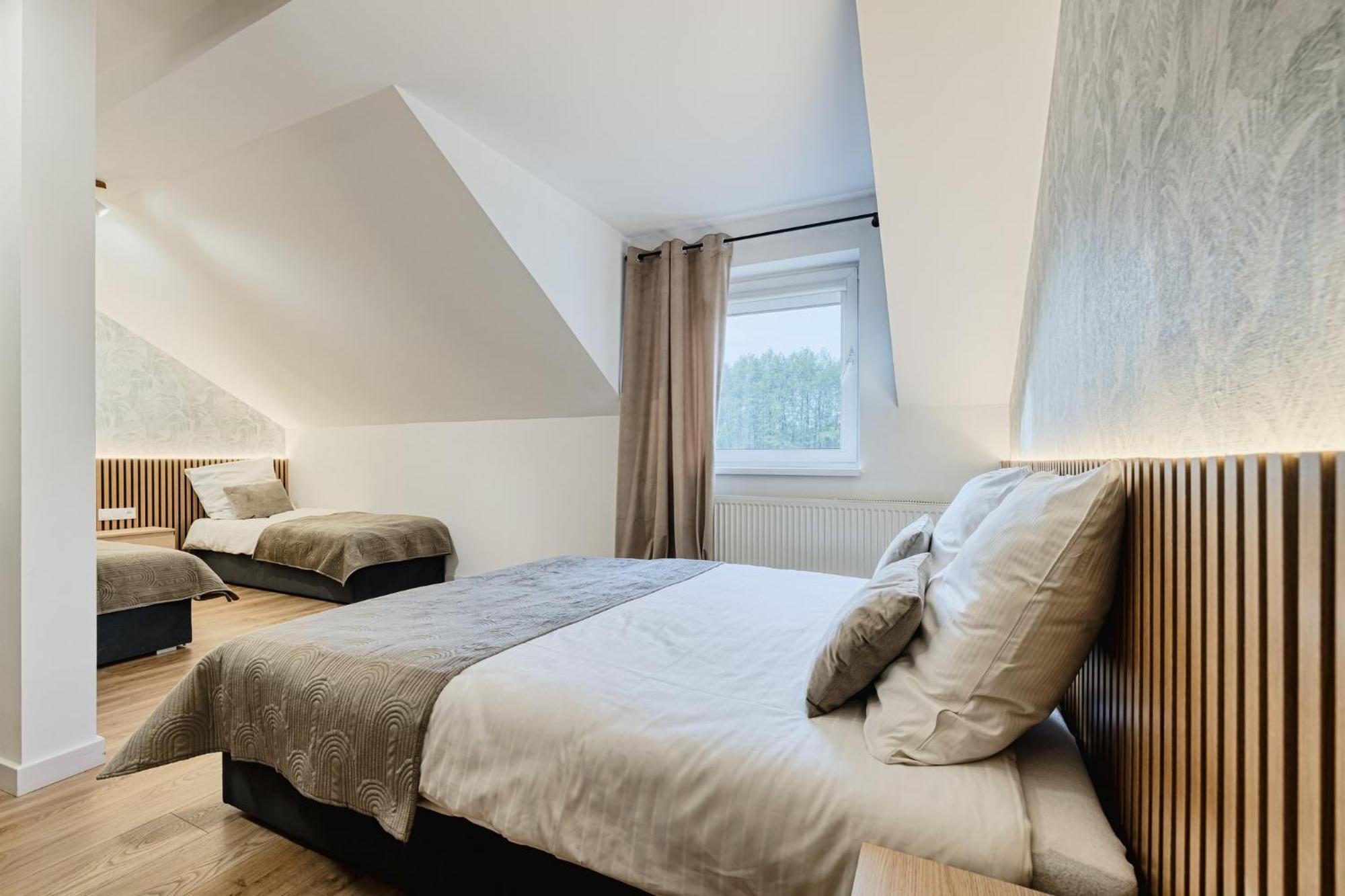Gosciniec Zacisze I Blisko A2 Dabie-Uniejow I Restauracja Bed & Breakfast Exterior photo