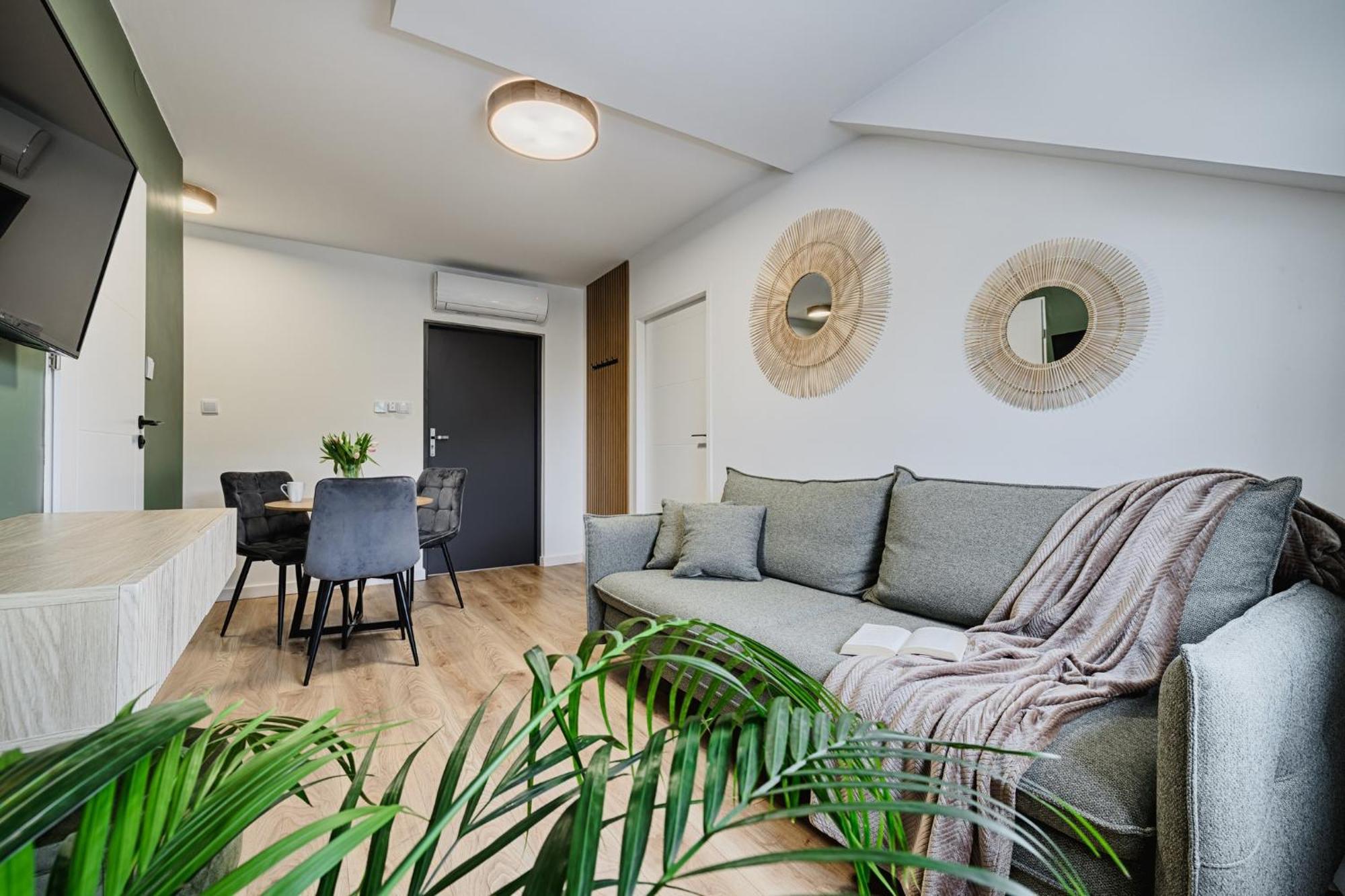 Gosciniec Zacisze I Blisko A2 Dabie-Uniejow I Restauracja Bed & Breakfast Exterior photo