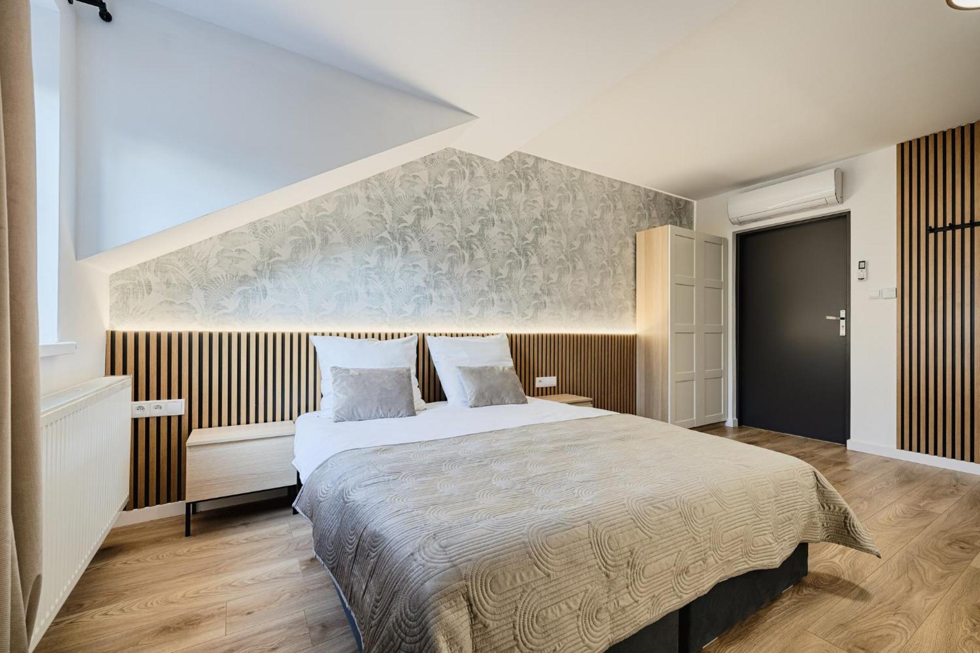 Gosciniec Zacisze I Blisko A2 Dabie-Uniejow I Restauracja Bed & Breakfast Exterior photo