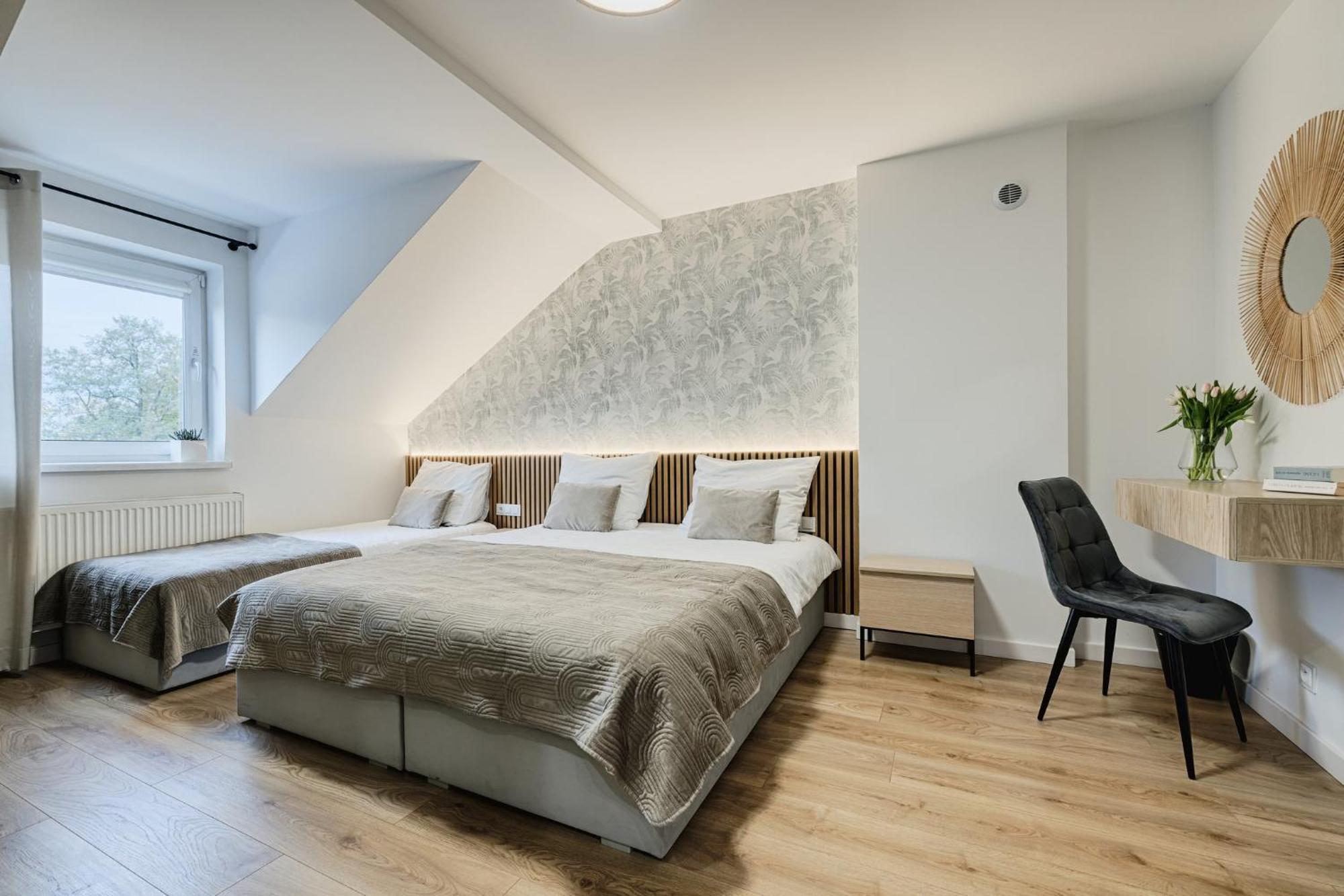 Gosciniec Zacisze I Blisko A2 Dabie-Uniejow I Restauracja Bed & Breakfast Exterior photo